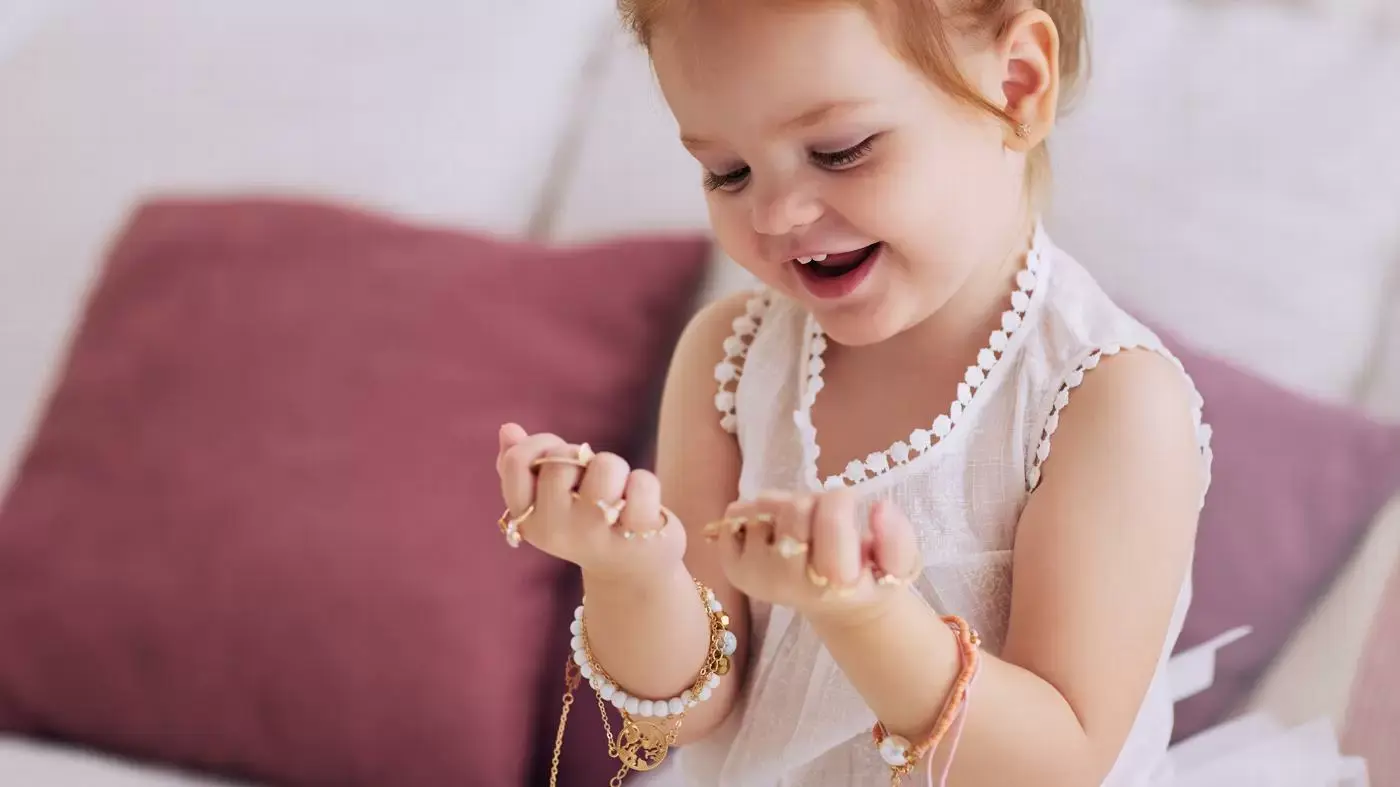 خرید طلای کودک و نوزاد